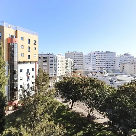 Flower 360º - Your Lovely Flat With Pool And Parking Apartment Lisbon